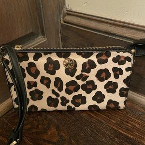 NEW! Tory Burch Leopard print crossbody purse